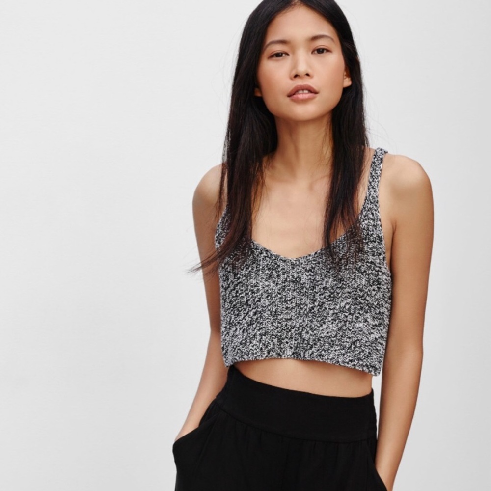 Talula by Aritzia Varrick knit crop top, size M